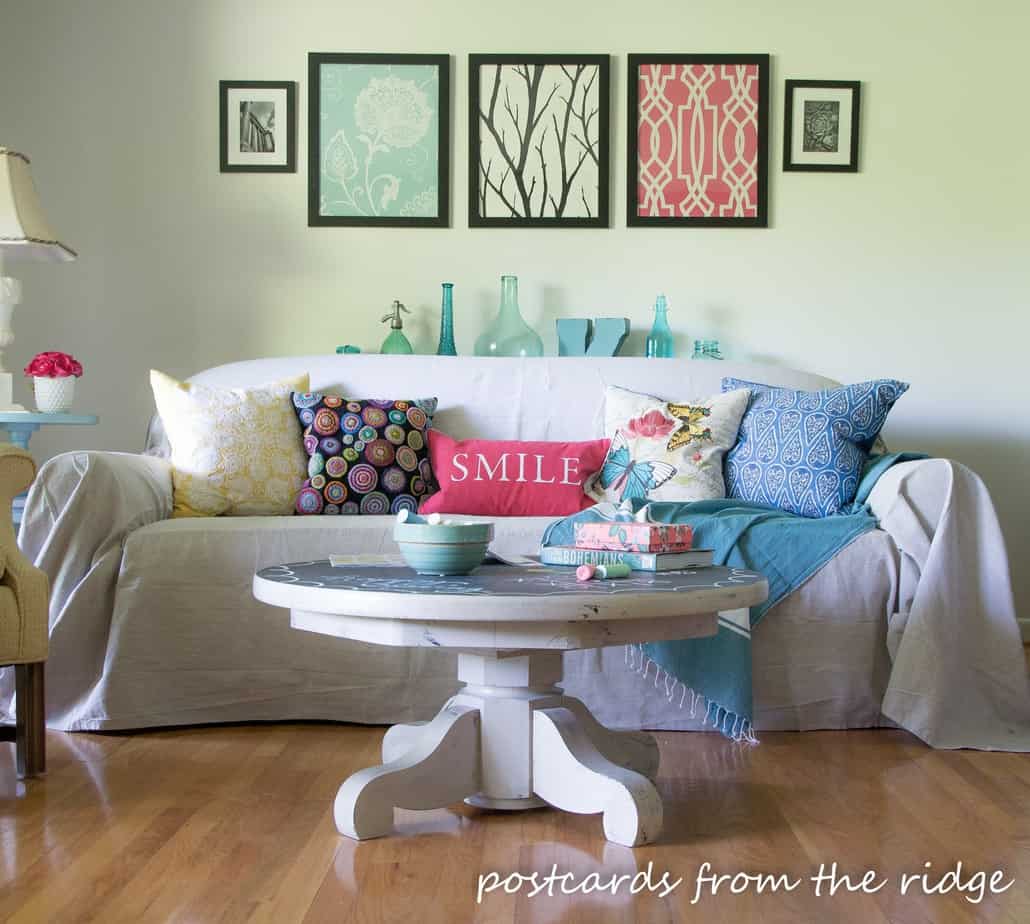 Chalkboard Painted Pedestal Coffee Table Inspired by Pottery Barn