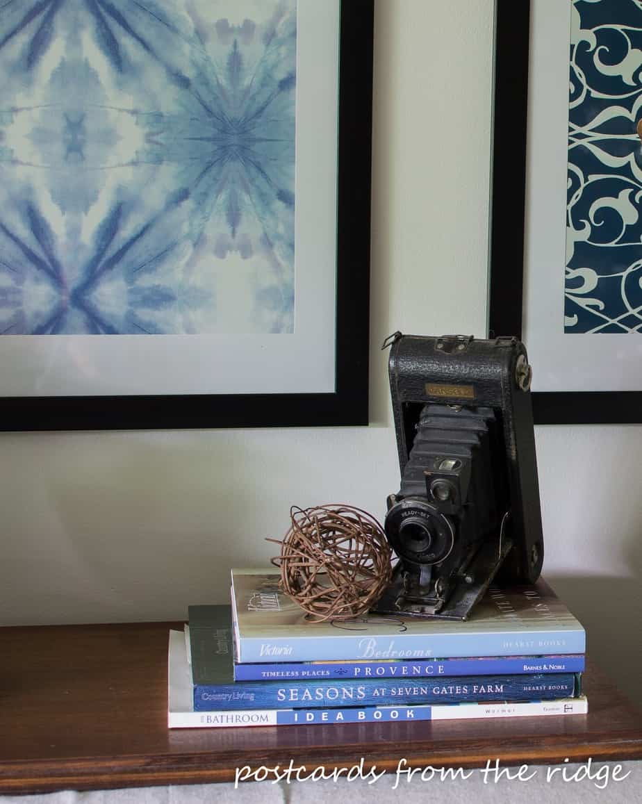 Love this old camera and the DIY Designer Artwork inspired by Pottery Barn. Postcards from the Ridge.