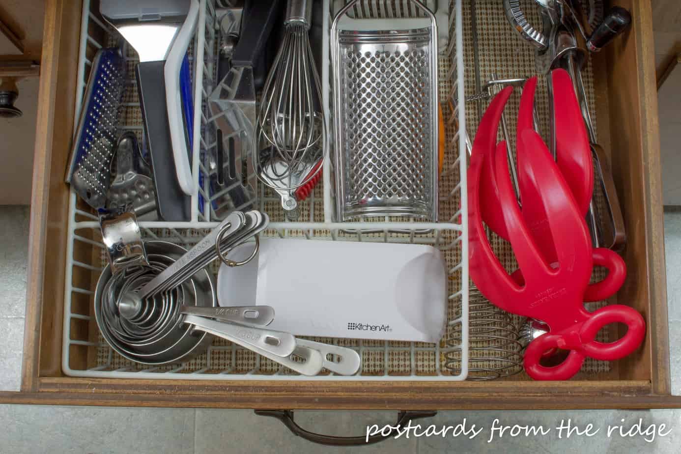 Great ideas for drawer organization plus many more for the kitchen.
