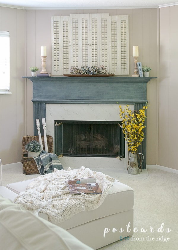 How to paint your mantel and get clean paint lines