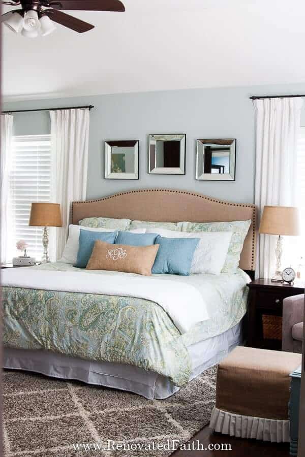 bedroom with Sherwin Williams Silver strand walls