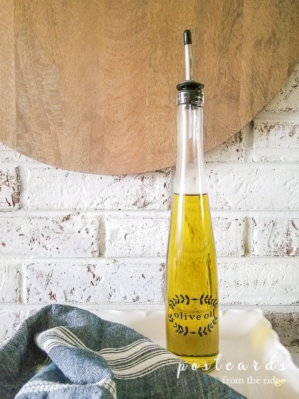 cricut label on olive oil dispenser bottle pourer
