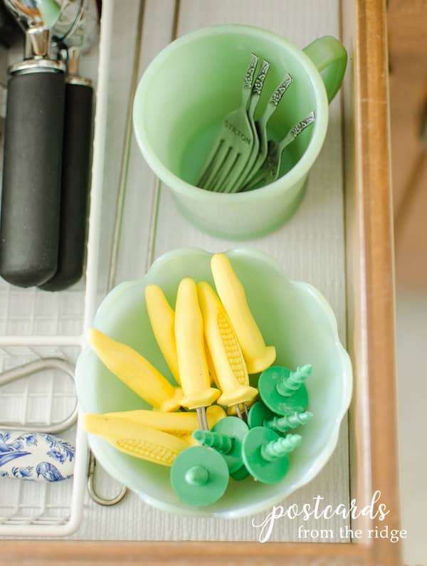 vintage jadeite bowl and mug used for drawer organization