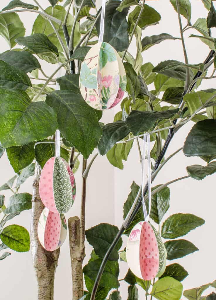 3d paper eggs on tree